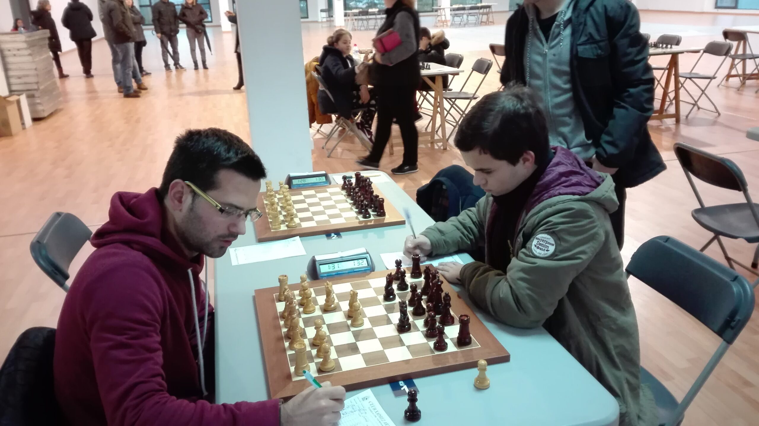 El MI Arián Gonzalez campeón del I Aberto Concello de Carballo de xadrez Clásico